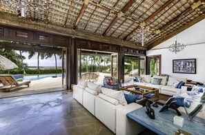 Deluxe-Villa | Strand-/Meerblick