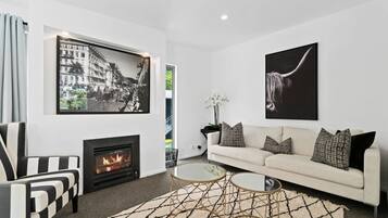 TV, fireplace, Netflix, streaming services