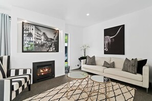 TV, fireplace, Netflix, streaming services