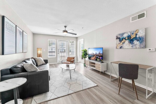 Televisión, oficina