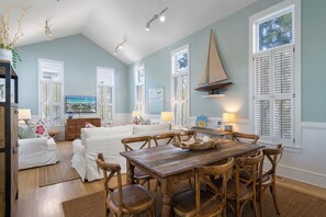 Dining - Expansive Porches w/Outdoor Lounge & Dining Area in Seaside + 2 Adult Bikes! (Santa Rosa Beach)