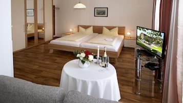 1 habitación, escritorio, wifi gratis y ropa de cama