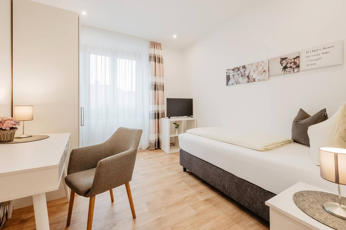 Desk, free WiFi, bed sheets