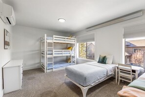 3 bedrooms, desk, iron/ironing board, travel cot