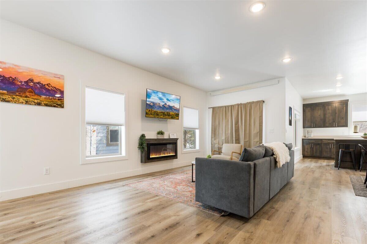 TV, fireplace, books, offices