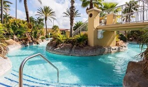 Apartment, Mehrere Betten (Maria's Regal Palms Resort Townhouse) | Pool