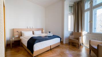 1 slaapkamer, een strijkplank/strijkijzer, gratis wifi, beddengoed