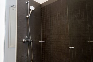 Hair dryer, towels