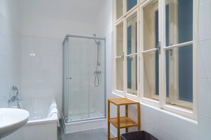 Hair dryer, towels - Vienna Residence, Naschmarkt - Museumsquart. #6291 (Vienna)