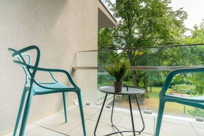 Property grounds - Vienna Residence, Hietzing - Schönbrunn #6364 (Vienna)