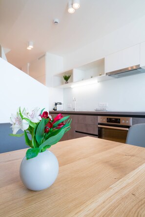 Fridge, microwave, oven, dishwasher - Vienna Residence, Hietzing - Schönbrunn #6374 (Vienna)