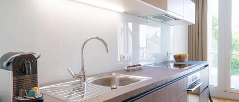 Køleskab, mikrobølgeovn, ovn, opvaskemaskine