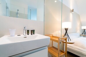 Hair dryer, towels