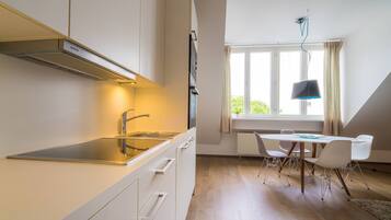 Fridge, microwave, oven, dishwasher