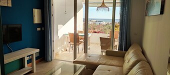 COZY SOUTH ORIENTATION STUDIO