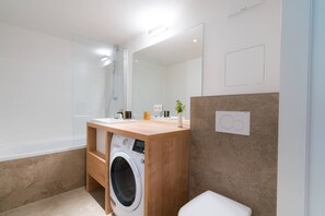 Hårføner og håndklær