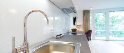 Fridge, microwave, oven, dishwasher