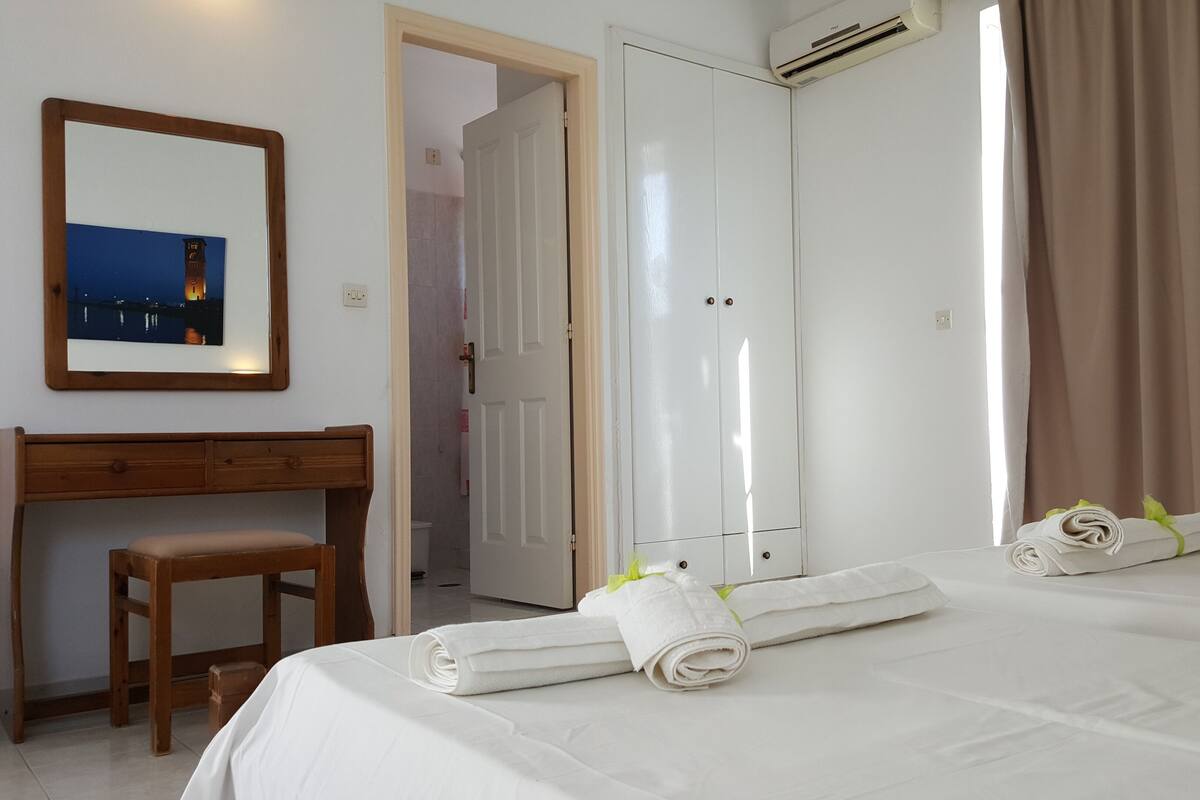 Basic Double or Twin Room | 1 bedroom, hypo-allergenic bedding, free WiFi