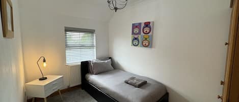 3 bedrooms, WiFi, bed sheets