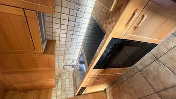 Kühlschrank, Ofen, Herdplatte, Geschirrspüler