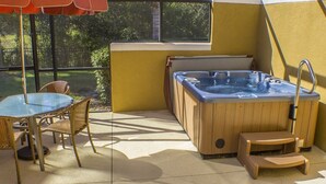 Apartment, 1 King Bed (Michaels Encantada Townhouse) | Spa - Michaels Encantada Townhouse (Kissimmee)