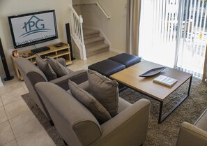 Apartment, 1 King Bed (Michaels Encantada Townhouse) | Living room