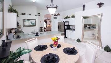 House, Multiple Beds (Cristine's Seasons Vacation Home) | 4 bedrooms