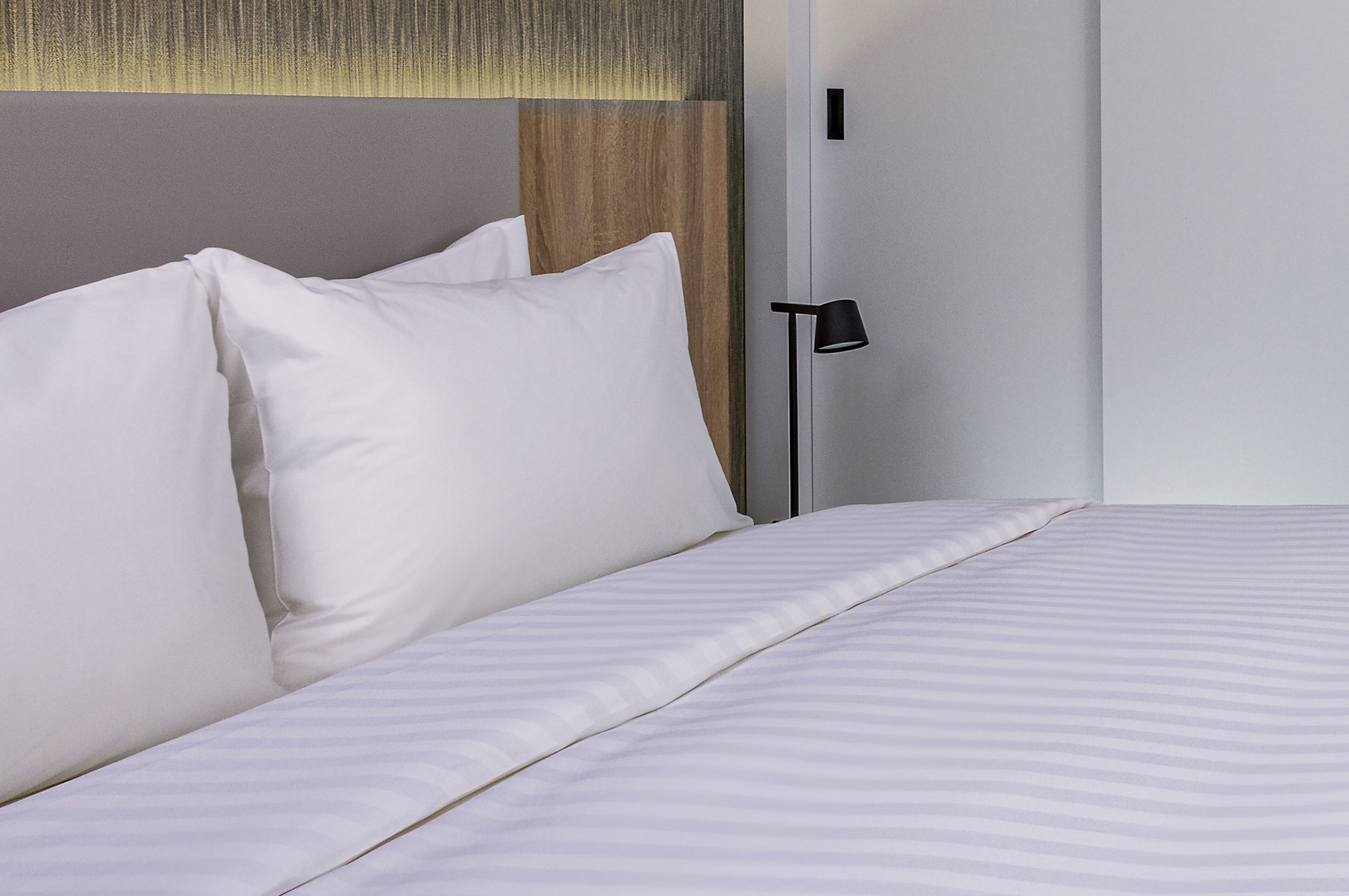 studio, 1 king bed | 1 bedroom, desk, laptop workspace, iron/ironing board