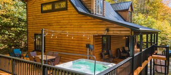 Snowshoe Modern Cabin | Hot Tub + Mtn Views