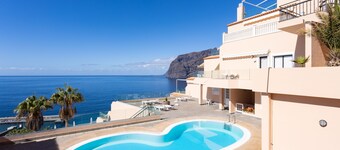 Fantastic  Sunny Penthouse Apartment