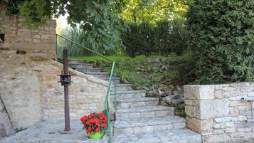 Enceinte de lâhĂ©bergement