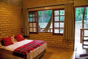 1 bedroom, desk, free WiFi, bed sheets