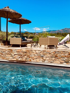 Piscine extérieure, piscine chauffée