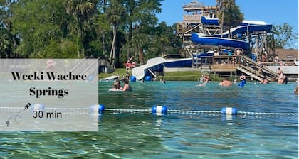 NEW Cozy House| 5 Min Three Sisters Springs