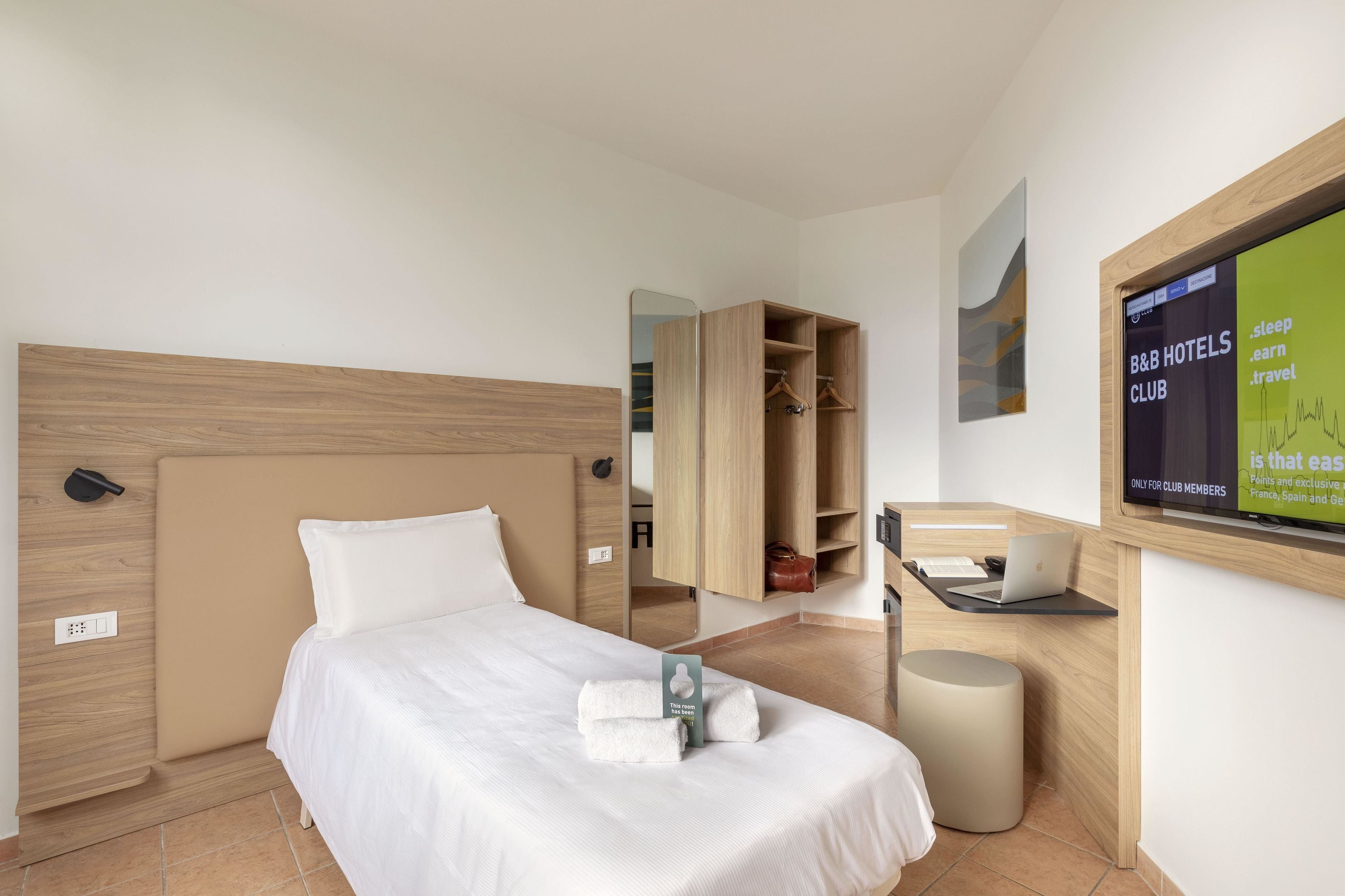 Wi-Fi de cortesia, roupa de cama