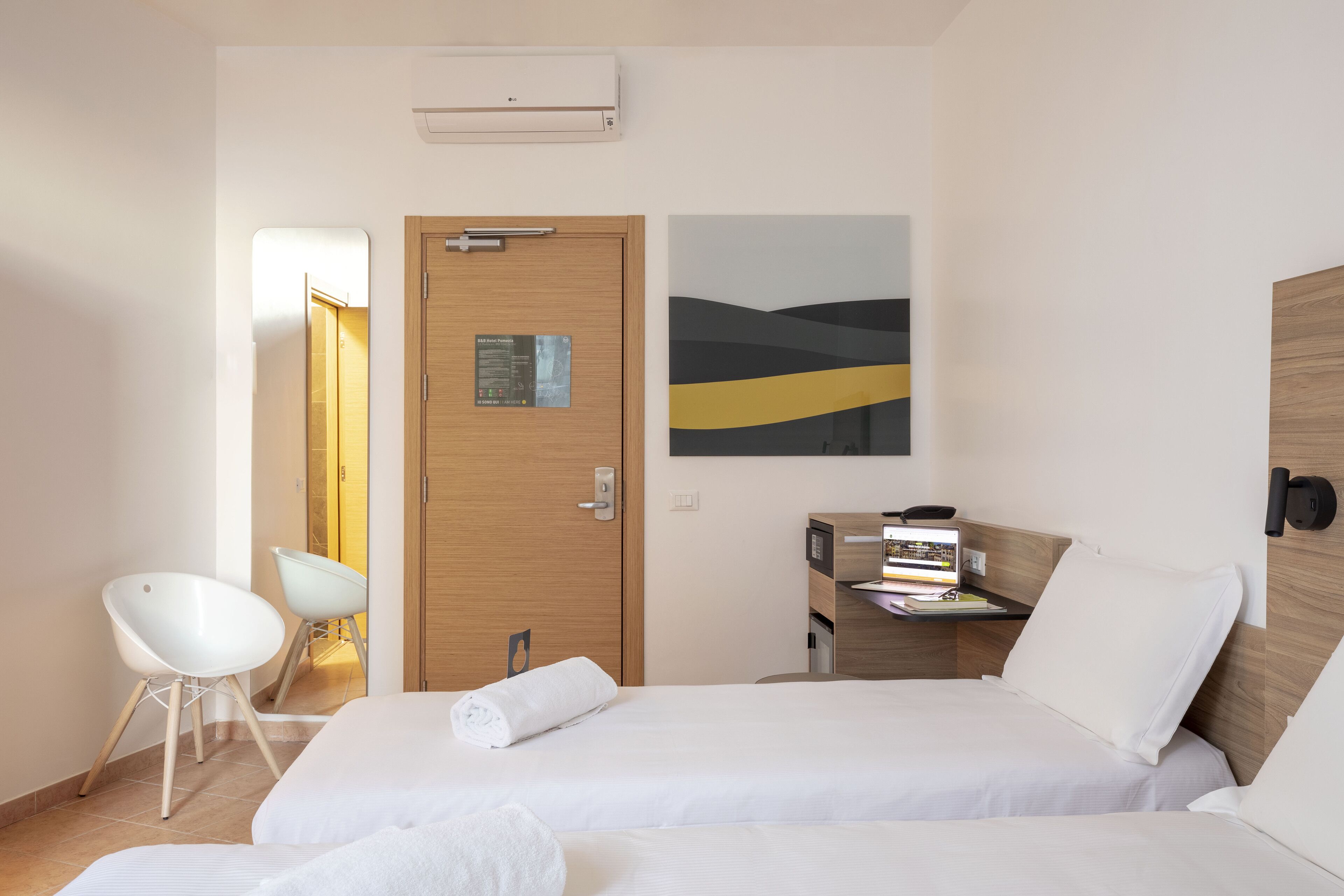 スタンダード トリプルルーム 禁煙 | WiFi (無料)、ベッドシーツ