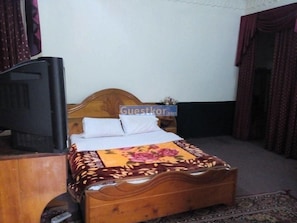 Habitación estándar doble | Tabla de planchar con plancha y wifi gratis