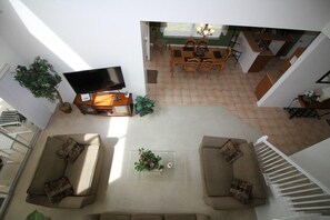独立别墅, 多张床 (Christine's West Haven Vacation Home) | 客厅