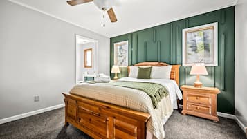 5 bedrooms, in-room safe, desk, iron/ironing board