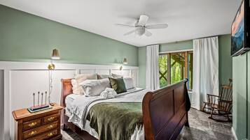 5 chambres, coffres-forts dans les chambres, bureau