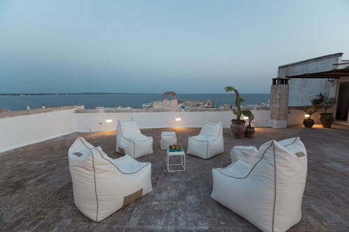 Doxi Fountain Terrace