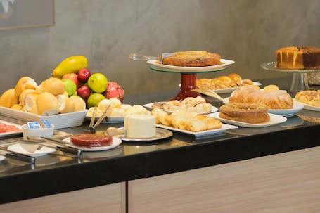 Tägliches inbegriffenes Frühstücksbuffet