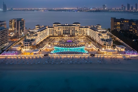 Exterior. Taj Exotica Resort & Spa, The Palm, Dubai