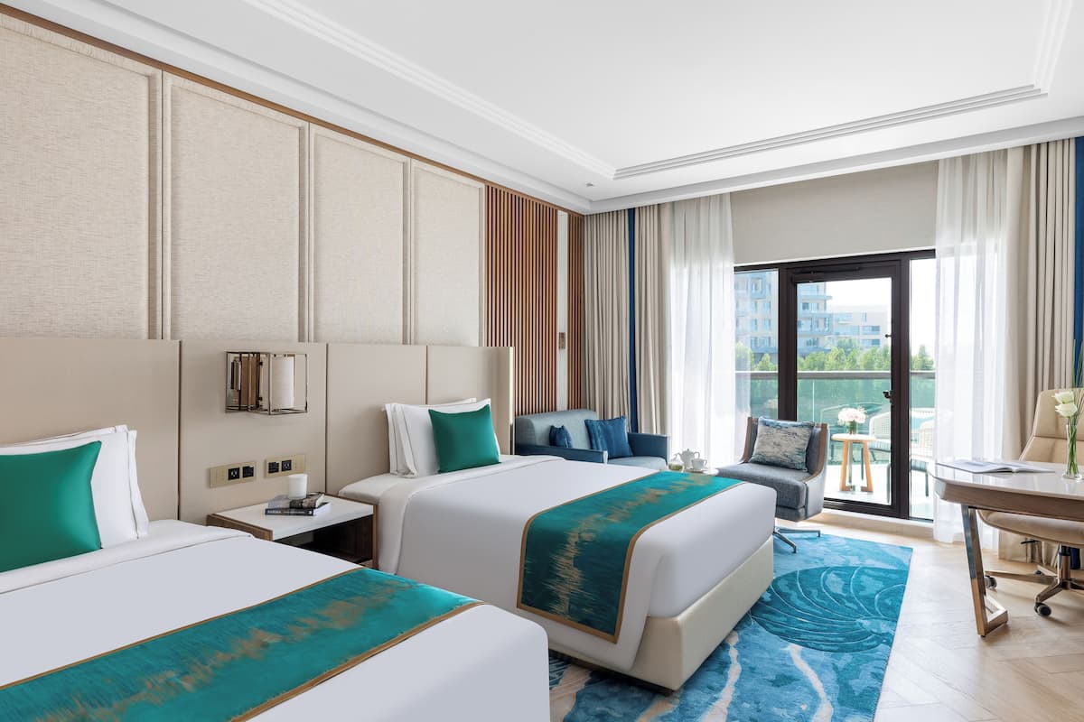 Luxury Room Twin Bed with Sofa Bed