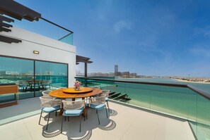 Suite, vue mer (Open Jacuzzi) | Vue depuis le balcon