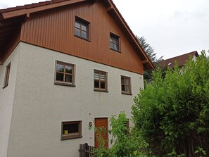 Departamento, baño privado, vista al jardín | Jardín