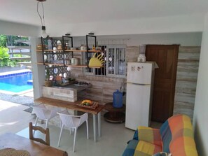 디지털 채널 시청이 가능한 32인치 스마트 TV, TV