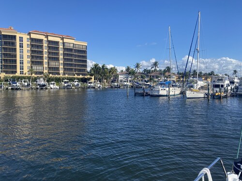 Relax and enjoy life’s simple pleasures! Come stay on a 52ft yacht