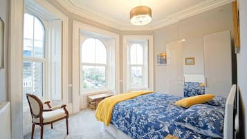 Apartment, Multiple Beds | 2 bedrooms, iron/ironing board, travel cot, free WiFi