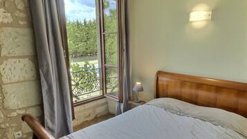 3 slaapkamers, reisbedje, gratis wifi, beddengoed